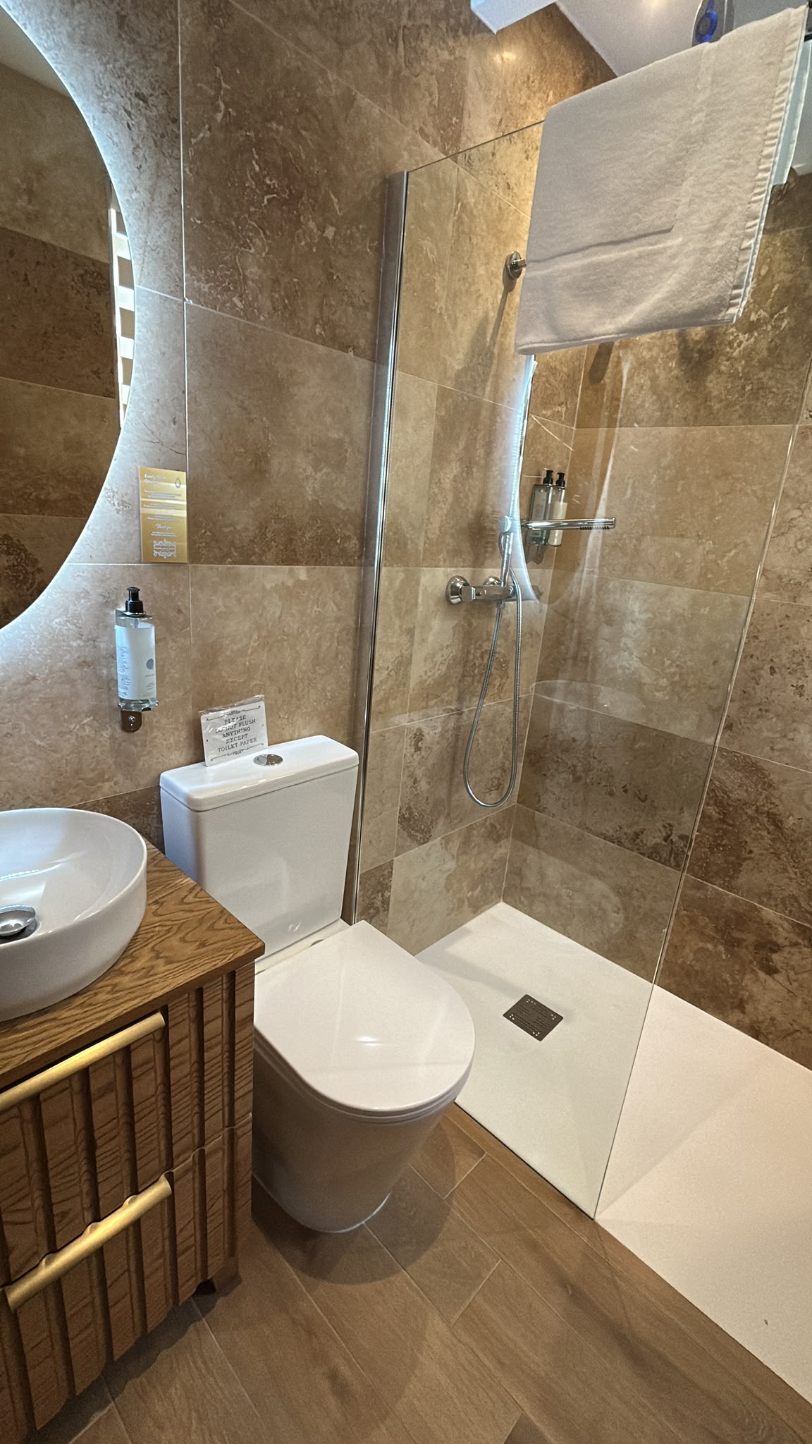 guza-bathroom