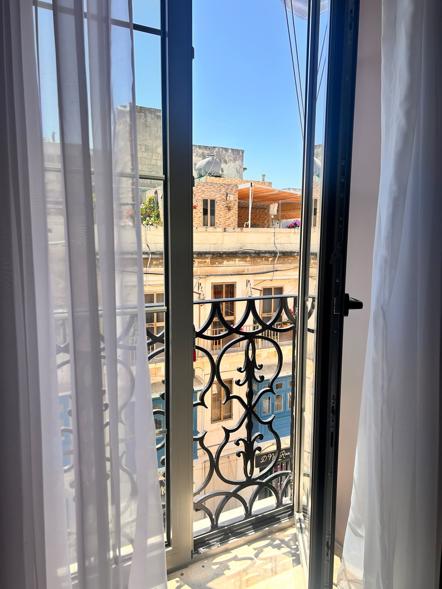guzeppa-door